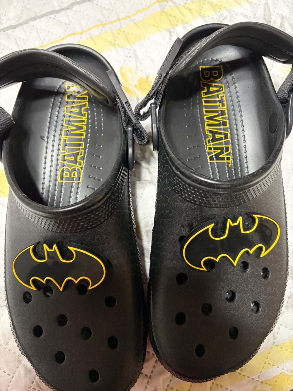 Crocs Unisex-Adult Classic Adjustable Batman Clogs Size 10M/12W - Picture 4 of 4